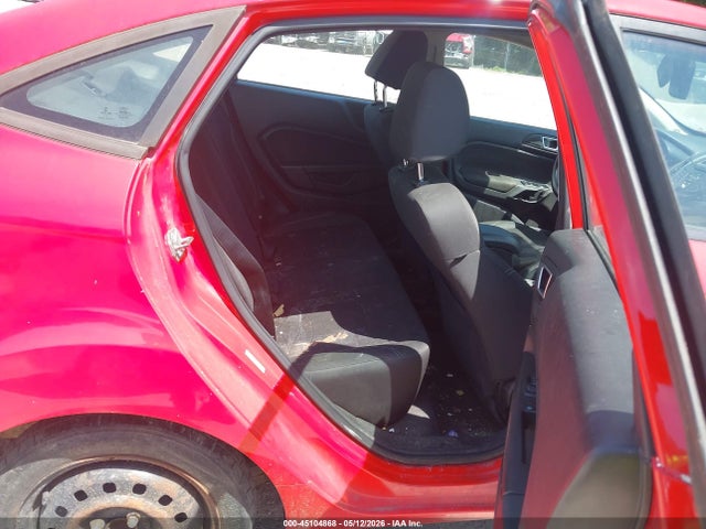 45104868 :رقم المزاد ، 3FADP4BJ7FM224646 vin ، 2015 Ford Fiesta Se مزاد بيع