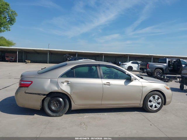 45104879 :رقم المزاد ، 4T4BE46K17R008218 vin ، 2007 Toyota Camry Le مزاد بيع