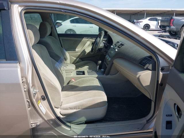 45104879 :رقم المزاد ، 4T4BE46K17R008218 vin ، 2007 Toyota Camry Le مزاد بيع
