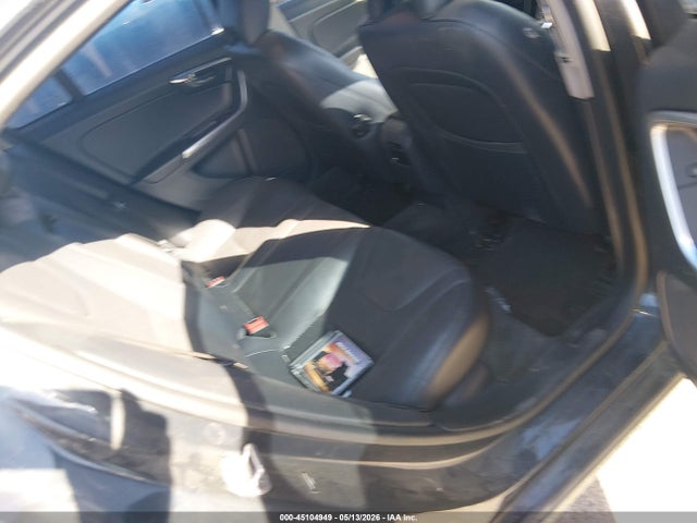 2015 Volvo S60 T5 Premier მანქანა იყიდება აუქციონზე, vin: YV140MFB3F2301144, აუქციონის ნომერი: 45104949
