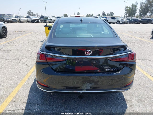 Lexus ES 300H 2025 58ADA1C12SU075923 Image 16