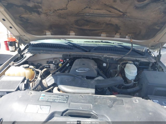 45104970 :رقم المزاد ، 1GNEK13T25J233222 vin ، 2005 Chevrolet Tahoe Ls مزاد بيع