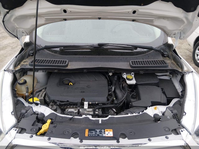 1FMCU9GD4HUA33193 Ford ESCAPE SE