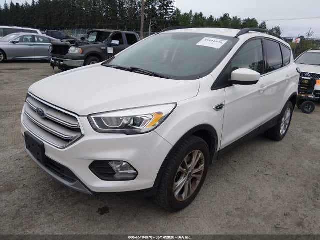 1FMCU9GD4HUA33193 Ford ESCAPE SE