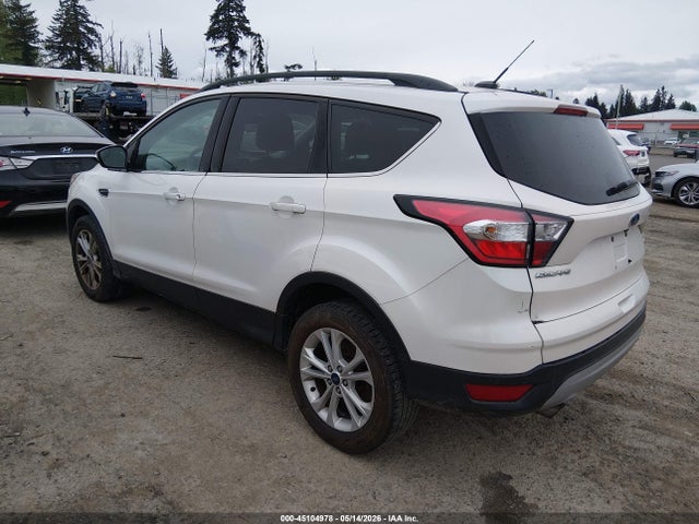 1FMCU9GD4HUA33193 Ford ESCAPE SE