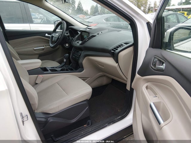 1FMCU9GD4HUA33193 Ford ESCAPE SE
