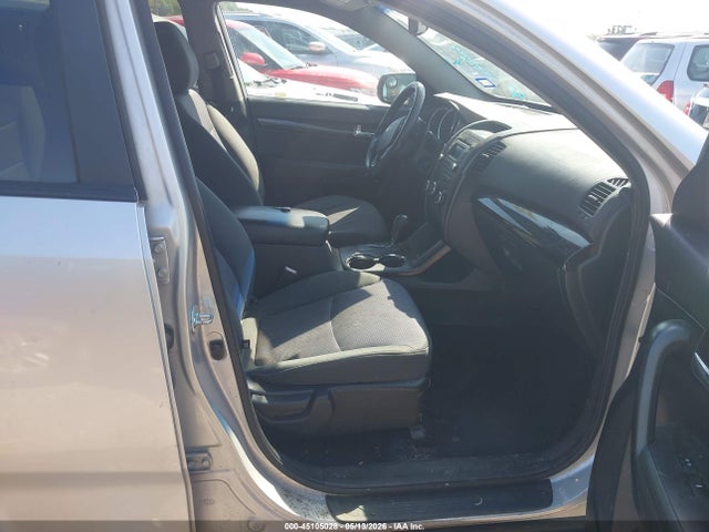 45105028 :رقم المزاد ، 5XYKT4A11DG404441 vin ، 2013 Kia Sorento Lx مزاد بيع