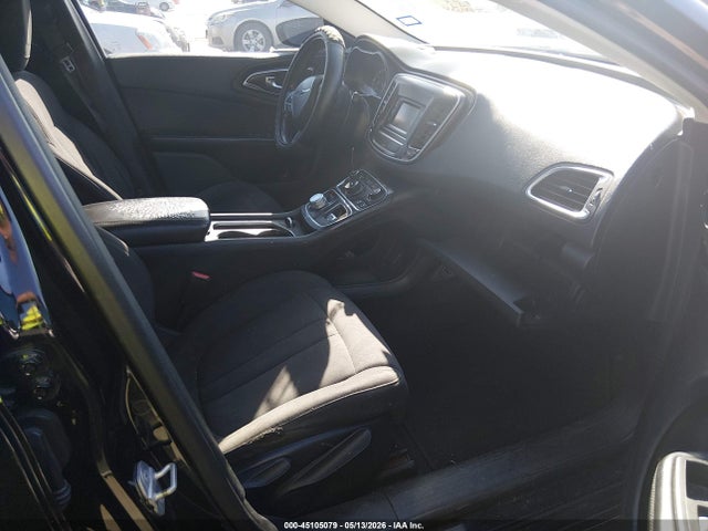 Chrysler 200 Limited 2015 1C3CCCAB8FN658705 Image 5