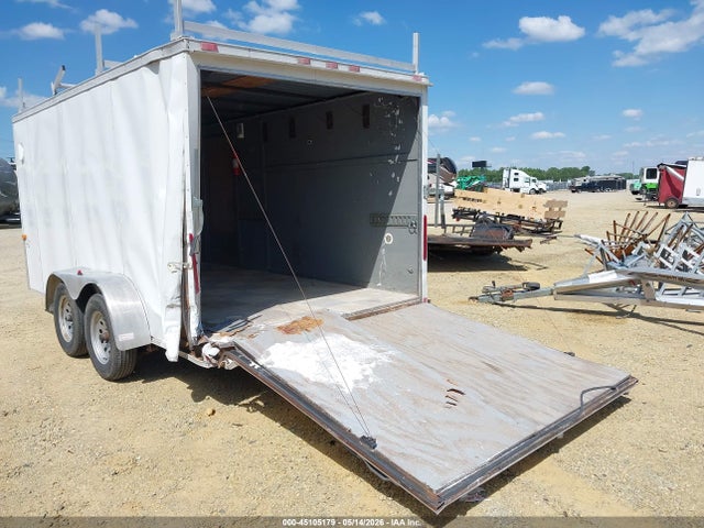 45105179 :رقم المزاد ، 4D6EB1421FA035336 vin ، 2015 Cargo Craft Enclosed Trailer مزاد بيع