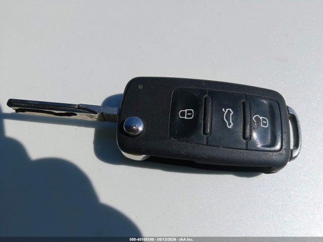 2011 Volkswagen Jetta 2.0l S მანქანა იყიდება აუქციონზე, vin: 3VW1K7AJ8BM343540, აუქციონის ნომერი: 45105198