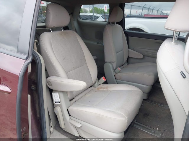 Продажа на аукционе авто 2016 Kia Sedona Lx, vin: KNDMB5C16G6145242, номер лота: 45105240