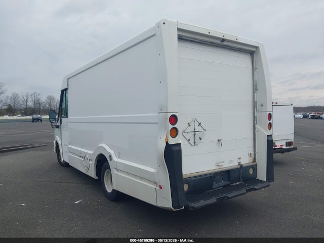 45105280 :رقم المزاد ، JALB4T17XD7W00353 vin ، 2013 Isuzu Commercial Van مزاد بيع