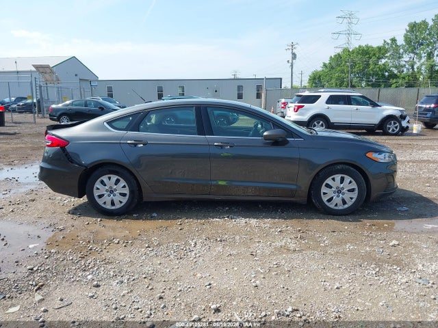 Auction sale of the 2019 Ford Fusion S, vin: 3FA6P0G74KR235180, lot number: 45105281