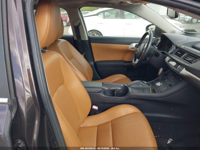 45105314 :رقم المزاد ، JTHKD5BH3B2038874 vin ، 2011 Lexus Ct 200h Premium مزاد بيع