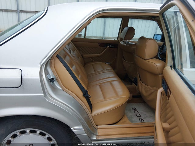 45105481 :رقم المزاد ، WDBCA24D1MA568999 vin ، 1991 Mercedes-benz 300 Se مزاد بيع