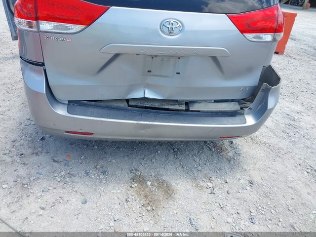 45105530 :رقم المزاد ، 5TDYK3DC8ES430740 vin ، 2014 Toyota Sienna Xle V6 8 Passenger مزاد بيع