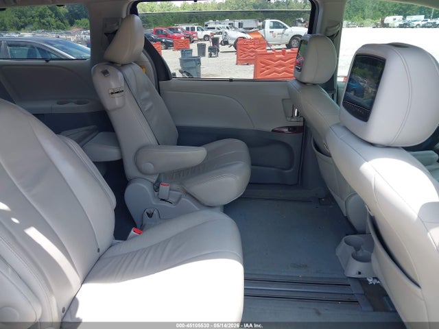 45105530 :رقم المزاد ، 5TDYK3DC8ES430740 vin ، 2014 Toyota Sienna Xle V6 8 Passenger مزاد بيع