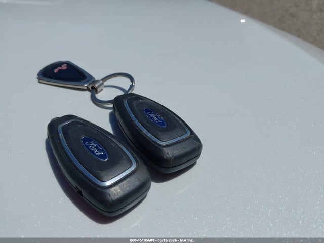 45105603 :رقم المزاد ، 1FADP3L93HL266945 vin ، 2017 Ford Focus St مزاد بيع