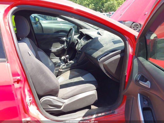 45105603 :رقم المزاد ، 1FADP3L93HL266945 vin ، 2017 Ford Focus St مزاد بيع