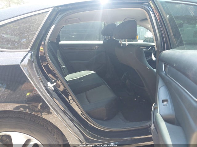 Продажа на аукционе авто 2018 Honda Accord Lx, vin: 1HGCV1F15JA204195, номер лота: 45105606