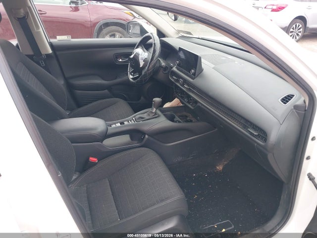 3CZRZ2H38RM715930 Honda Hr-v Awd Lx