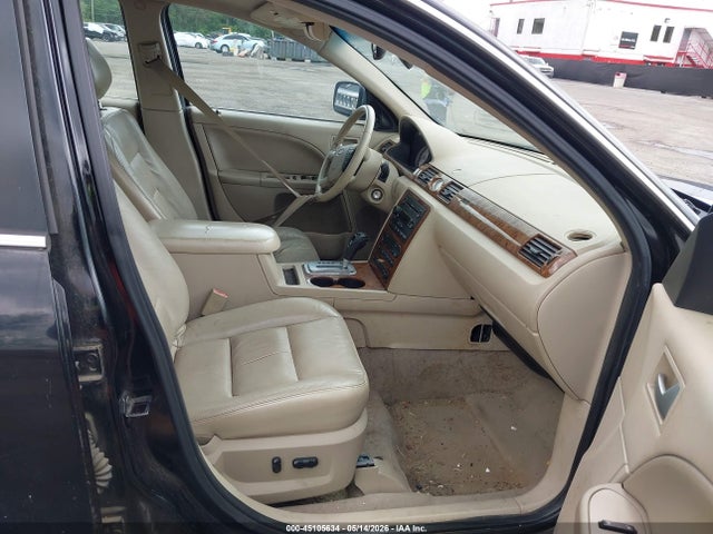 45105634 :رقم المزاد ، 1FAHP25105G132997 vin ، 2005 Ford Five Hundred Limited مزاد بيع