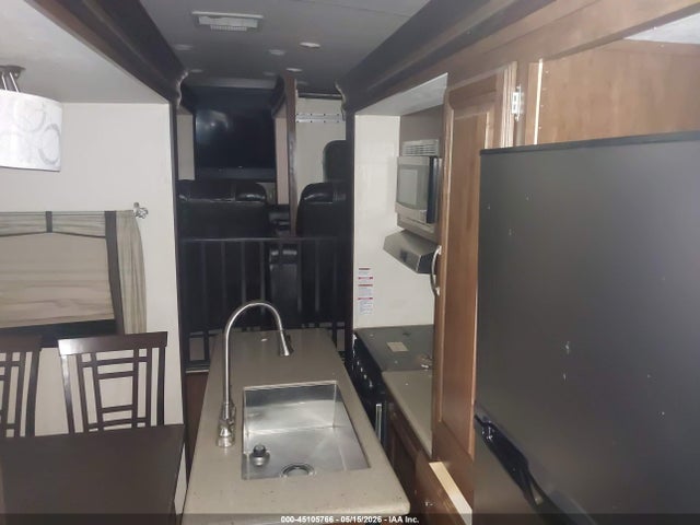 Salem Other 2017 4X4FSBN28HU081452 Image 8
