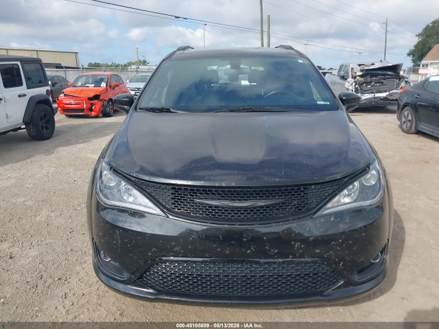 45105809 :رقم المزاد ، 2C4RC1FG3JR356717 vin ، 2018 Chrysler Pacifica Touring Plus مزاد بيع