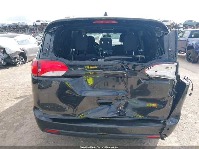 45105809 :رقم المزاد ، 2C4RC1FG3JR356717 vin ، 2018 Chrysler Pacifica Touring Plus مزاد بيع