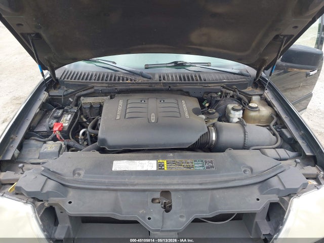 45105814 :رقم المزاد ، 5LMFU27RX4LJ33506 vin ، 2004 Lincoln Navigator مزاد بيع