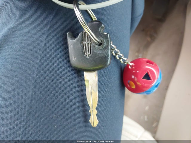 45105814 :رقم المزاد ، 5LMFU27RX4LJ33506 vin ، 2004 Lincoln Navigator مزاد بيع