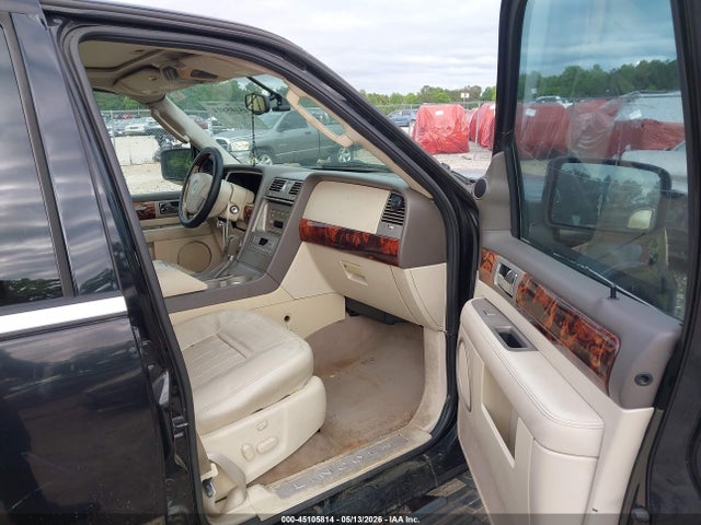 45105814 :رقم المزاد ، 5LMFU27RX4LJ33506 vin ، 2004 Lincoln Navigator مزاد بيع