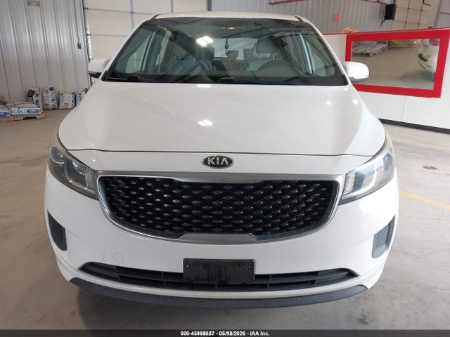 45105827 :رقم المزاد ، KNDMA5C12J6388816 vin ، 2018 Kia Sedona L مزاد بيع