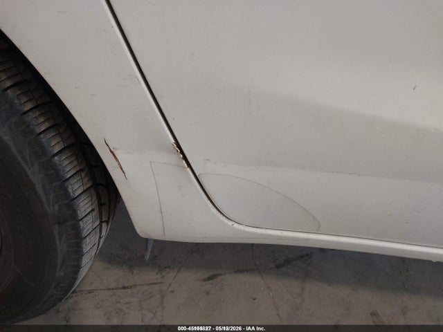 45105827 :رقم المزاد ، KNDMA5C12J6388816 vin ، 2018 Kia Sedona L مزاد بيع
