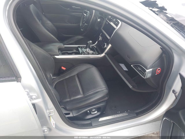 45105841 :رقم المزاد ، SAJAE4FX4LCP57294 vin ، 2020 Jaguar Xe S Rwd Automatic مزاد بيع