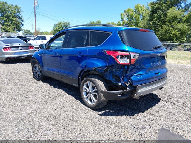 45105913 :رقم المزاد ، 1FMCU0GD7JUA63094 vin ، 2018 Ford Escape Se مزاد بيع