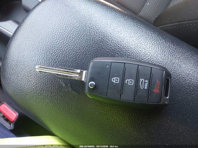 45106008 :رقم المزاد ، 3KPFK4A77JE234362 vin ، 2018 Kia Forte Lx مزاد بيع