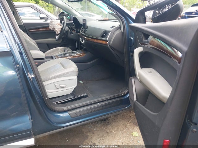 Продаж на аукціоні авто 2018 Audi Q5 2.0t Premium/2.0t Tech Premium, vin: WA1ANAFY7J2033666, номер лоту: 45106104