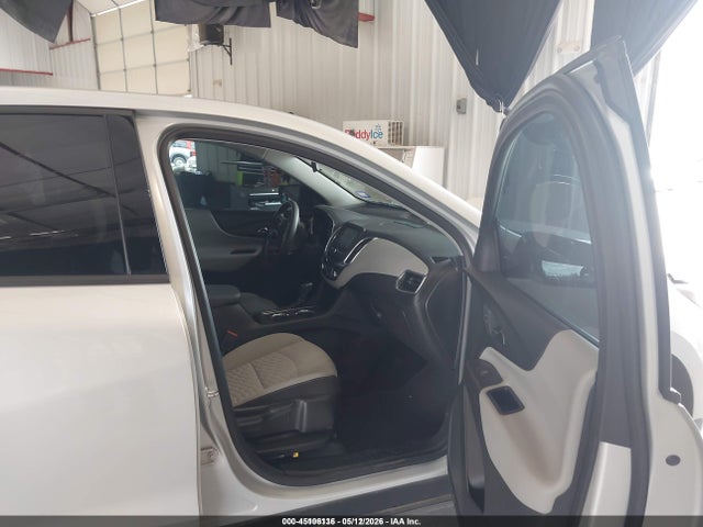 2GNAXHEV8J6319343 Chevrolet EQUINOX LS