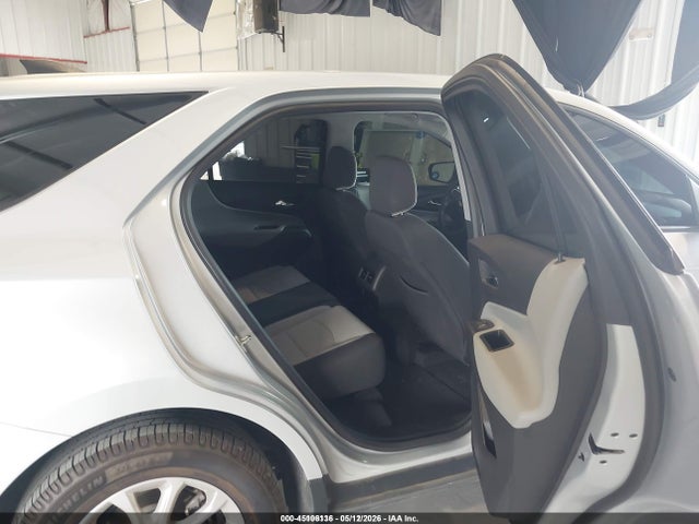2GNAXHEV8J6319343 Chevrolet EQUINOX LS