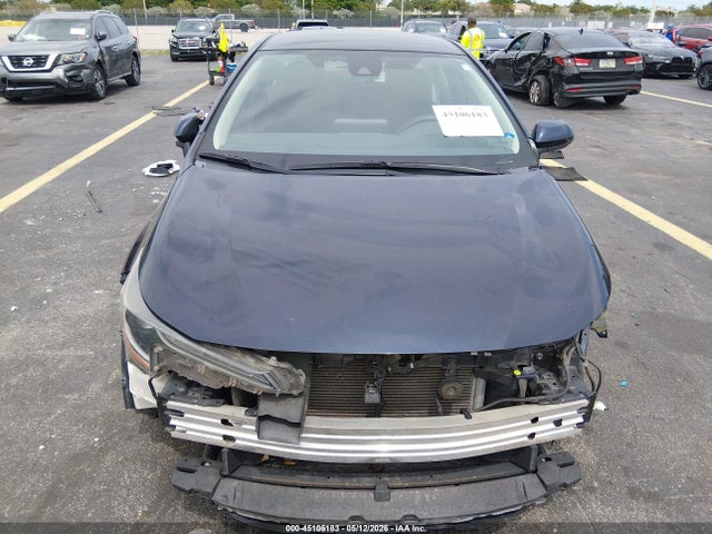 2022 Toyota Corolla Le მანქანა იყიდება აუქციონზე, vin: 5YFEPMAE7NP284064, აუქციონის ნომერი: 45106183