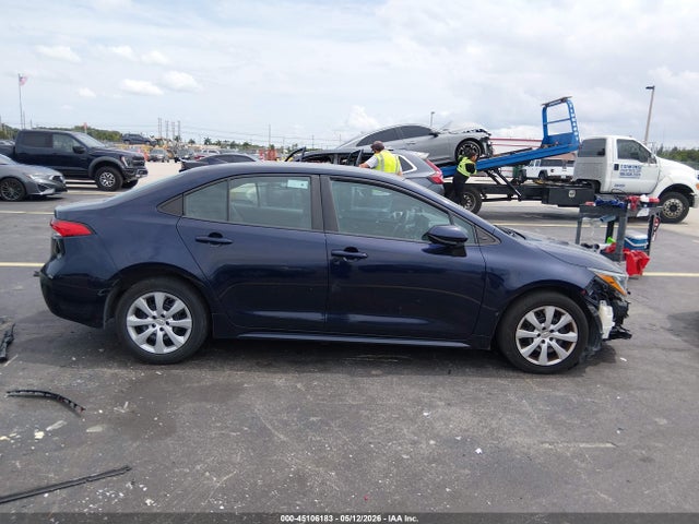 2022 Toyota Corolla Le მანქანა იყიდება აუქციონზე, vin: 5YFEPMAE7NP284064, აუქციონის ნომერი: 45106183