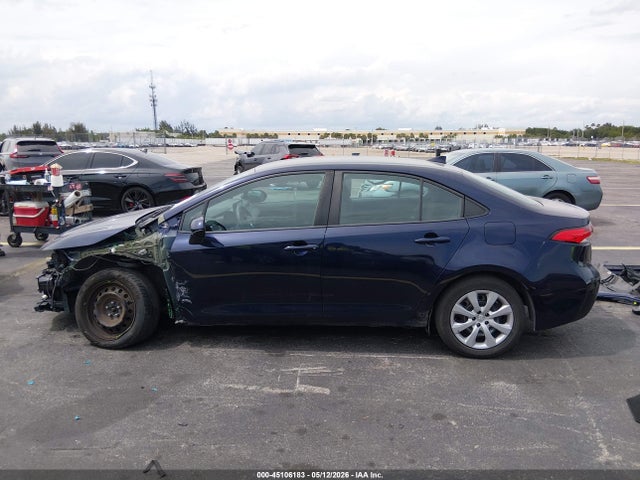 2022 Toyota Corolla Le მანქანა იყიდება აუქციონზე, vin: 5YFEPMAE7NP284064, აუქციონის ნომერი: 45106183