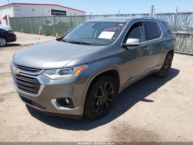 Chevrolet Traverse Premier 2018 1GNERKKWXJJ127981 Image 2