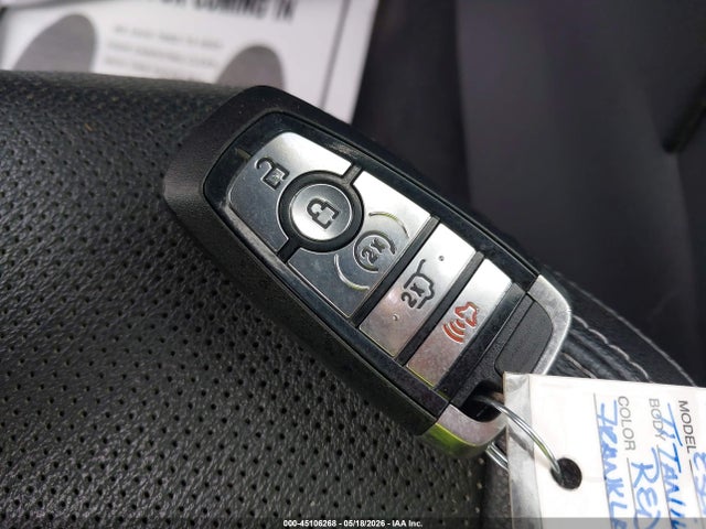 45106268 :رقم المزاد ، 1FMCU9J98LUA25689 vin ، 2020 Ford Escape Titanium مزاد بيع