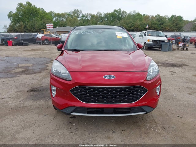 45106268 :رقم المزاد ، 1FMCU9J98LUA25689 vin ، 2020 Ford Escape Titanium مزاد بيع