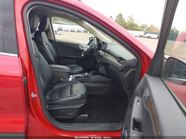 45106268 :رقم المزاد ، 1FMCU9J98LUA25689 vin ، 2020 Ford Escape Titanium مزاد بيع