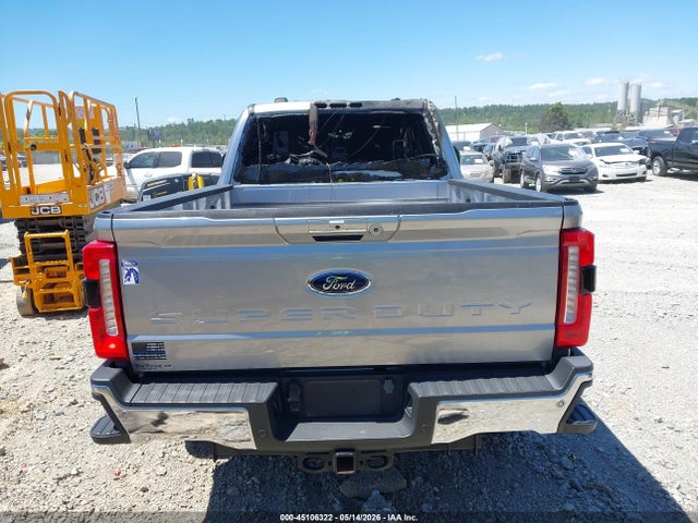1FT8W3BT2PED89537 Ford F-350 Lariat
