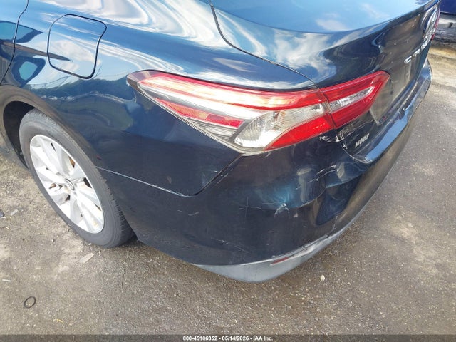 Продаж на аукціоні авто 2018 Toyota Camry Le, vin: 4T1B11HK9JU566780, номер лоту: 45106352