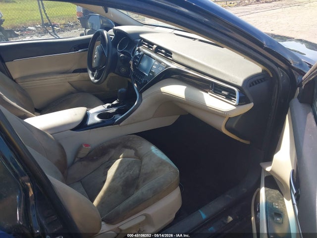 Продаж на аукціоні авто 2018 Toyota Camry Le, vin: 4T1B11HK9JU566780, номер лоту: 45106352
